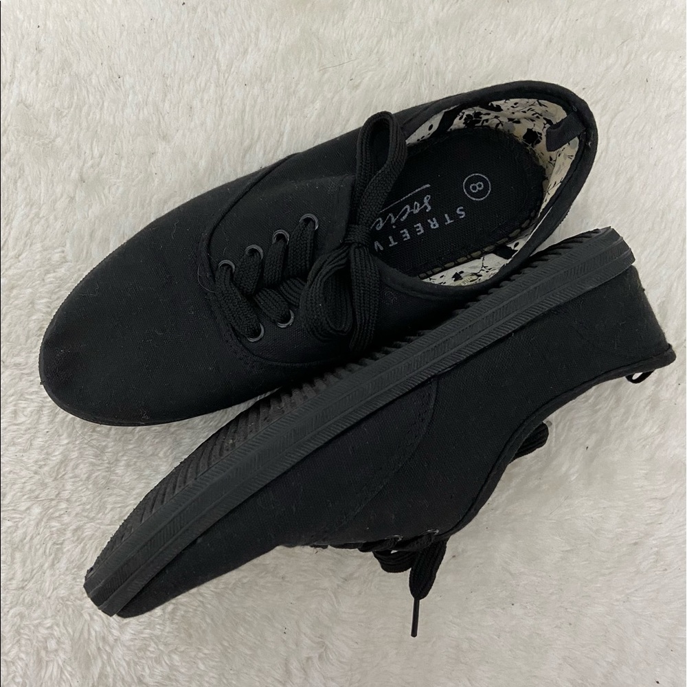 STREETWEAR SOCIETY VINTAGE BLACK SNEAKERS